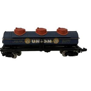 N Bachmann 39' Triple Dome Tank Car Union 76 UCOX #10162 (no box)
